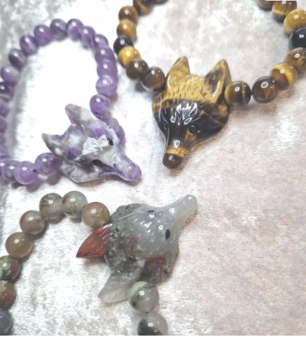 Wolf Head carving Chakra Bead Stretch Bracelet. Spiritual Healing Bracelet Jewellery.