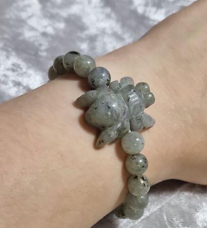 Spider carving Chakra Bead Stretch Bracelet. Spiritual Healing Bracelet Jewellery.